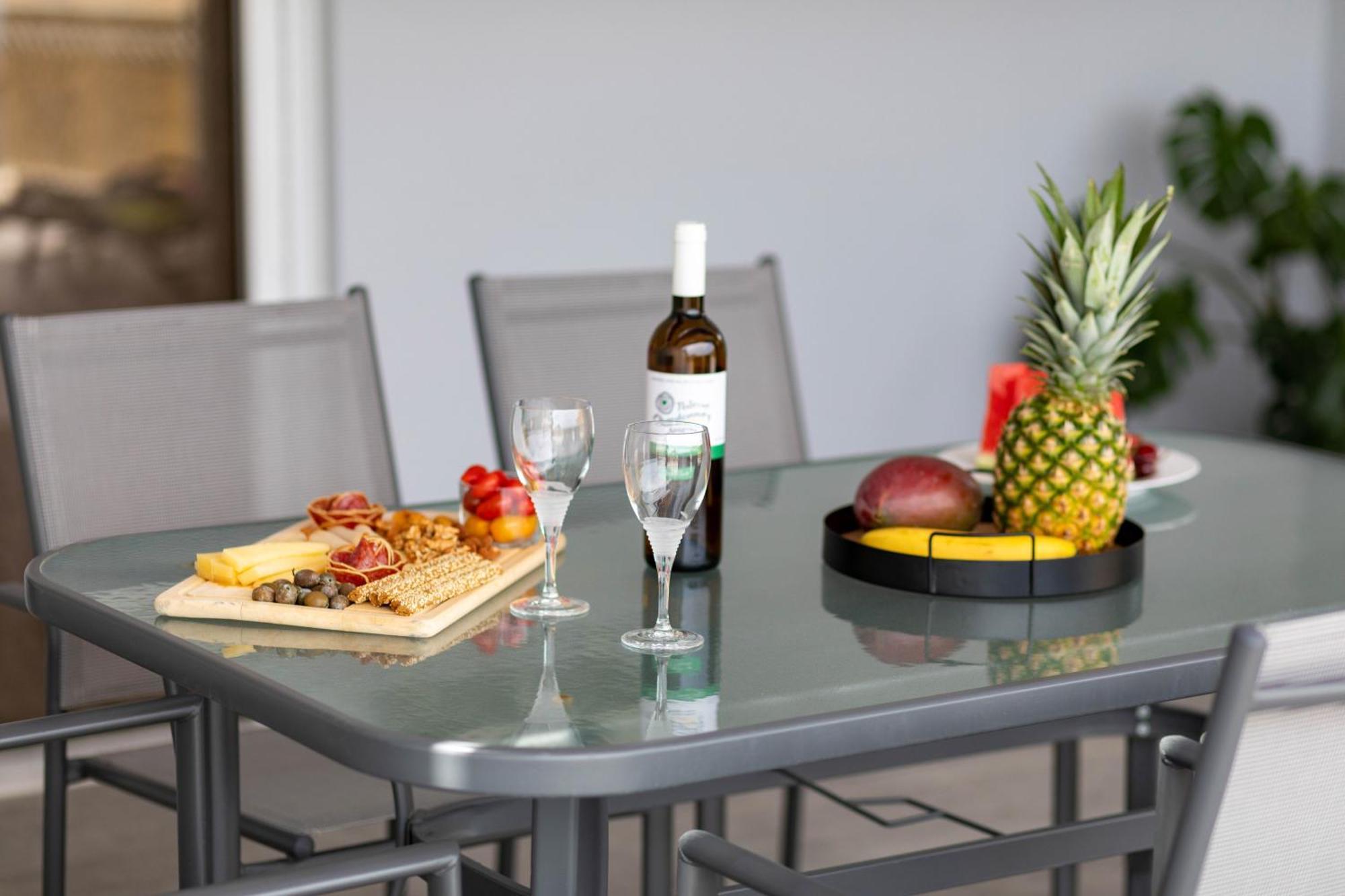 טולון Iliana Apartments מראה חיצוני תמונה